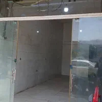 مغازه بلوار سیبویه ،جنب ایستگاه اتوبوس امام زاده|اجارهٔ مغازه و غرفه|شیراز, لب آب|دیوار