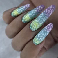 آموزش کاشت ناخن|خدمات آرایشگری و زیبایی|شاهینشهر, عطار|دیوار