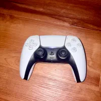 دسته PS5 اورجینال تمیز و سالم