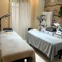 خدمات و آموزش پاکسازی پوست و صورت فوق تخصصی