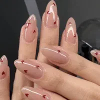 مدل برای عکاسی ناخن
