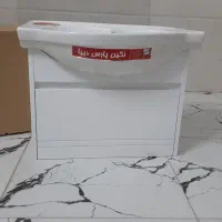 روشویی جدید کاملا نو داخل کارتن و یک عدد زمینی