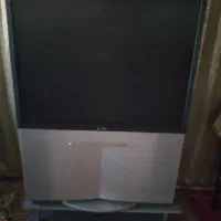 تلویزیون بزرگ و کیفیت‌تصاویر‌و‌صدای‌خوب