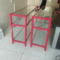 ویترین فلزی شیشه ای