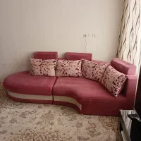 مبل نیم ست/ ۲ عدد راحتی + ۴ عدد کوسن/ سالم و تمیز|مبلمان خانگی و میز عسلی|کرمانشاه, |دیوار