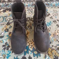 کفش|کیف، کفش، کمربند|مسجد سلیمان, |دیوار