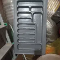 یک عدد جاقاشقی طوسی رنگ کابینتی درحدآک|آب‌چکان و نظم‌دهنده ظروف|قم, شاه سید علی|دیوار