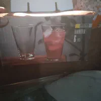 یک دست لیوان خارجی یک دست استکان با2تاتنگ استیل