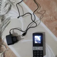 گوشی نوکیا اصلی آکبند برای عکس باز شده