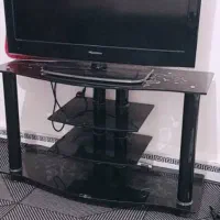 یک عدد تلوزیون ۳۲ و دو عدد میز|تلویزیون و پروژکتور|دزفول, |دیوار