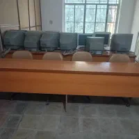۱ میز کنفرانس + ۶ صندلی گردان، فوری