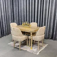 میز ناهارخوری در فروشگاه انصاری