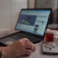 طراحی پاورپوینت صفحه‌آرایی پایان‌نامه باکیفیت بالا