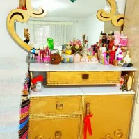 میز آرایشی و کمد لباس