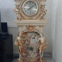 ساعت ایستاده با نمایی زیبا