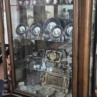 گنجه،ویترین با آینه ی بزرگ پشت