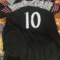 لباس تیم فوتبال ۲۱ دست