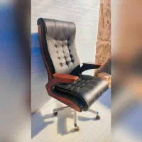 میزوصندلی مدیریت کاملانو