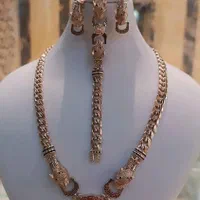 سرویس بدون اجرت و مالیات.