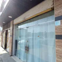 ساختمان تجاری مسکونی ۱۶۰ متر با مغازه تجاری ۴۰متری