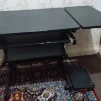 میزتحریر و کامپیوتر