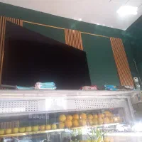 همکار خانم برای آبمیوه فروشی