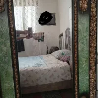 آینه قدی وتمیز