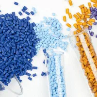 اپراتور دستگاه تزریق پلاستیک