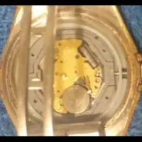 ساعت امگا قدیمی طلا موتور زرد omega