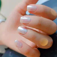 انجام خدمات کاشت ناخن با تخفیف ویژه