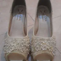 کفش مجلسی سفید سایز ۳۹ بسیار شیک و سالم