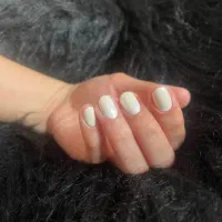 ترمیم ناخن دست و ژلیش ساده|خدمات آرایشگری و زیبایی|رشت, چله خانه|دیوار