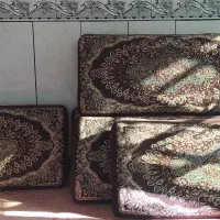 پنج عدد پشتی