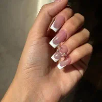 ترمیم ناخن کاشت ناخن خدمات ناخن