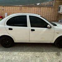 ساینا سفید