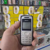 نوکیا عطیقه۱۲۰۰xcv دارای شِکلَک مخاطبان در هممشهری