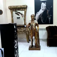 ۲ مجسمه با ورق طلا سفارشی المانی در حد نو سفارشی|صنایع دستی و سایر لوازم تزئینی|قم, صفاشهر|دیوار