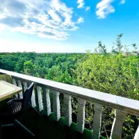 کاخ-ویلای-نما-کلاسیک-استخرسرپوشیده-تراس-رویایی