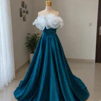 لباس کاملا نو