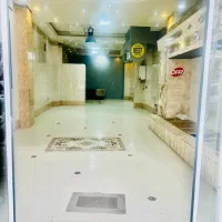 مغازه ی۹۵ متری