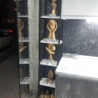 استند آهنی با مجسمه ها فروشی