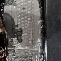 کیبورد، موس، یه جفت اسپیکر