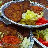 سفارش غذاا میگیریم