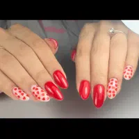 خدمات  و آموزش تخصصی ناخن (VIP)