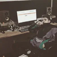 کلاس های خصوصی آهنگسازی/میکس مسترینگ/خوانندگی