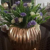 گلدان ، گل رز مصنوعی، گل شمعدانی ، گل شب بو