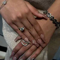 ناخن های لاکچری ویژه شب یلدا با تخفیف ویژه|خدمات آرایشگری و زیبایی|سیرجان, |دیوار