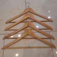 چوب کار لباس بزرگسال وارداتی چوب راش|بندرخت و رختآویز|پردیس, فاز ۱۱|دیوار