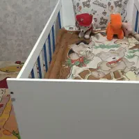 تخت کودک خیلی تمیز با تشک نو