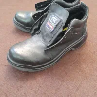۲جفت کفش ایمنی سایز ۴۵و۴۶
